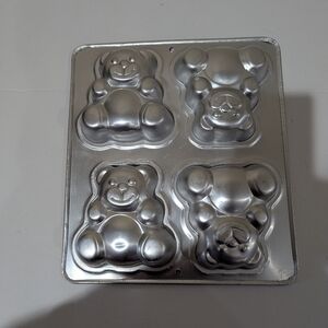 Vintage Wilton Silver Bear-Shaped Baking Mold for Cakes (4" X 4")